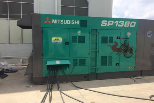 汉阳为什么有些柴油发电机组的输出电压可以调节？