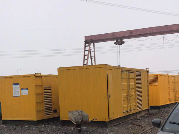 汉阳100kw柴油发电机组每小时油耗？